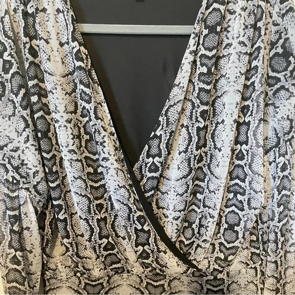 Express Snakeskin Print Long Sleeve Surplice Top, Medium, Black, White and Gray - Picture 9 of 11